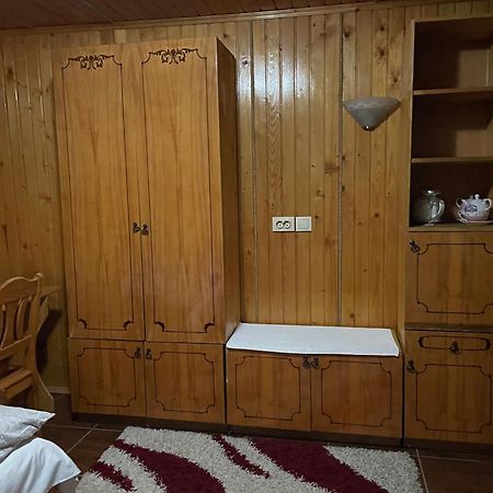Guest House Nad Tisou Кваси Екстериор снимка