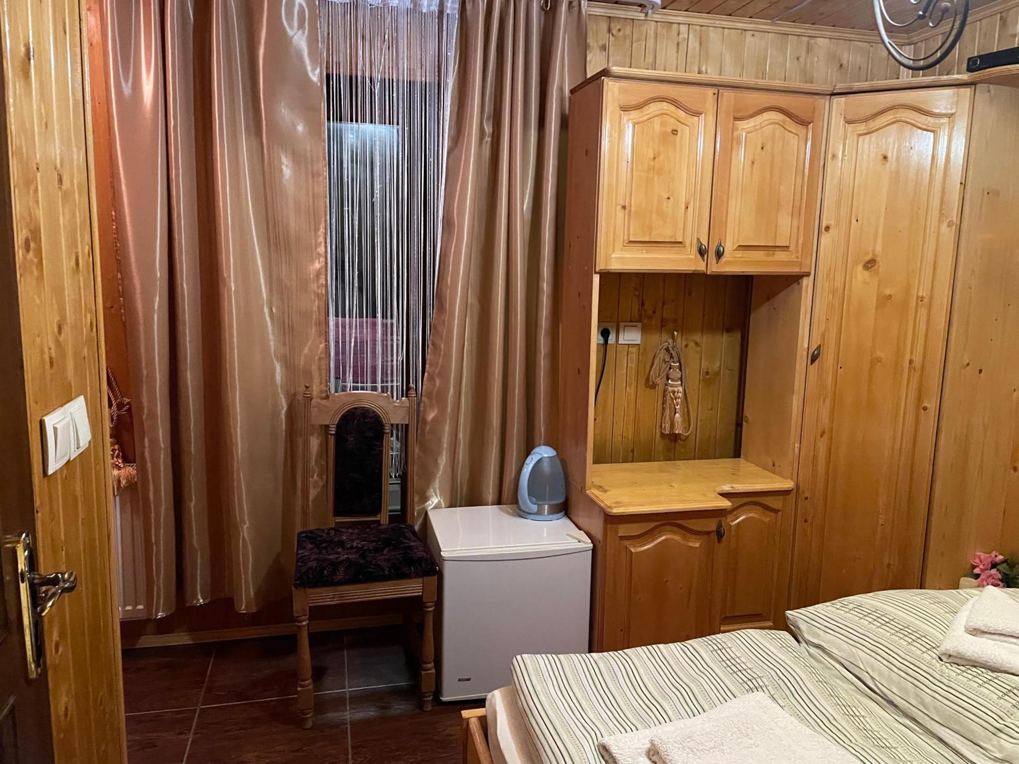 Guest House Nad Tisou Кваси Екстериор снимка